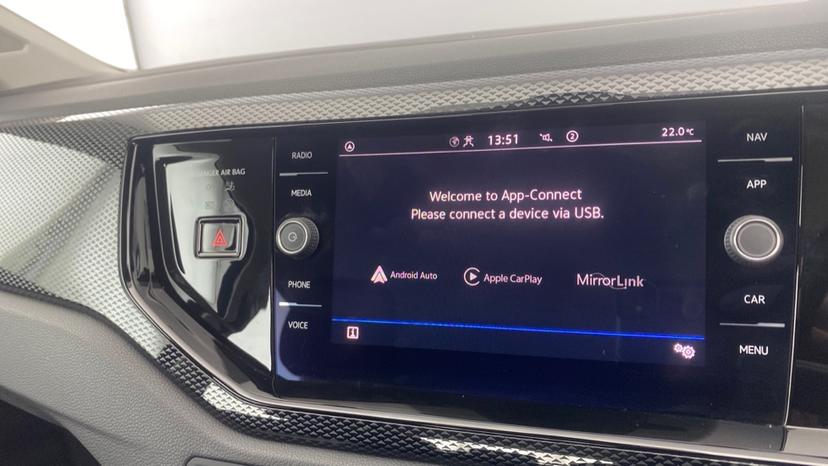 Apple Car Play & Android Auto