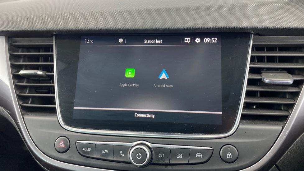 Apple Car Play & Android Auto