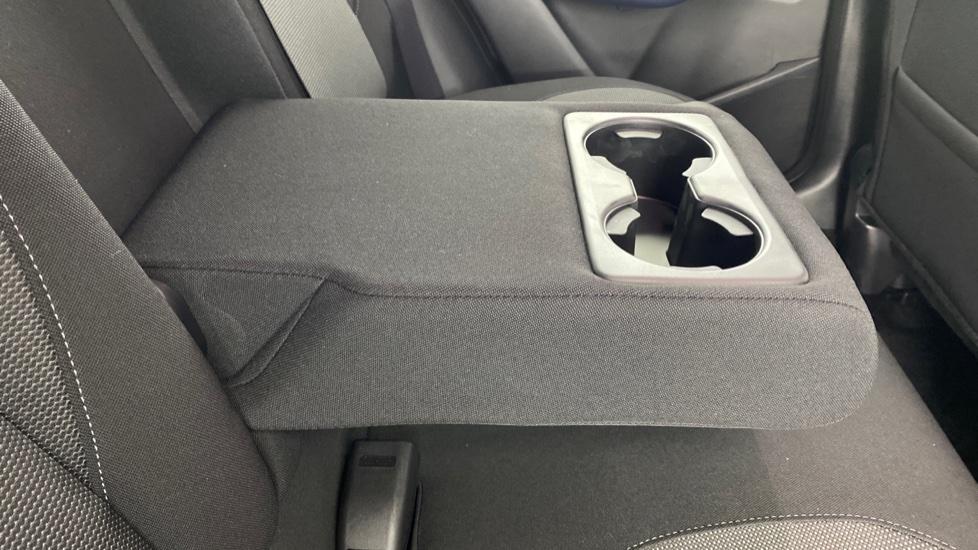 Rear Armrest/ Cup Holder