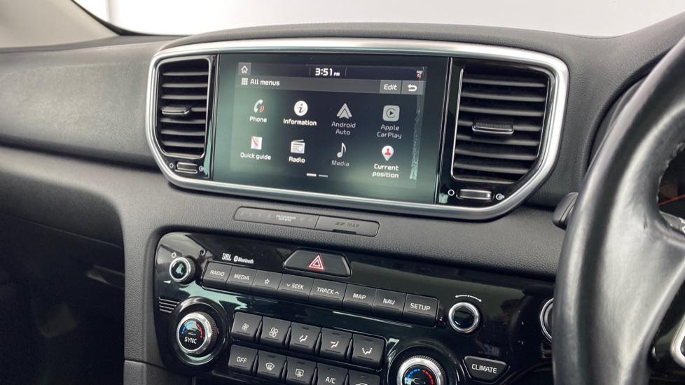 Apple Car Play & Android Auto