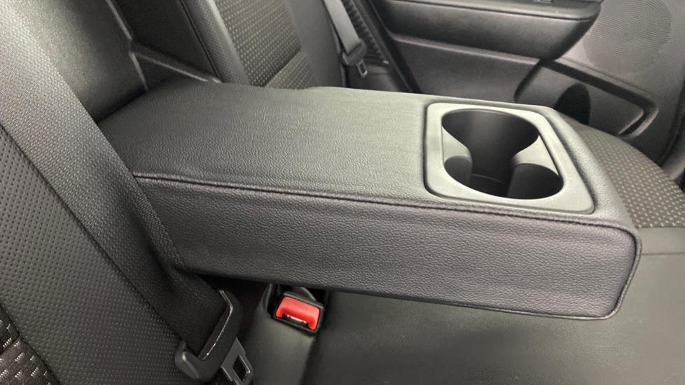 Rear Armrest/ Cup Holder