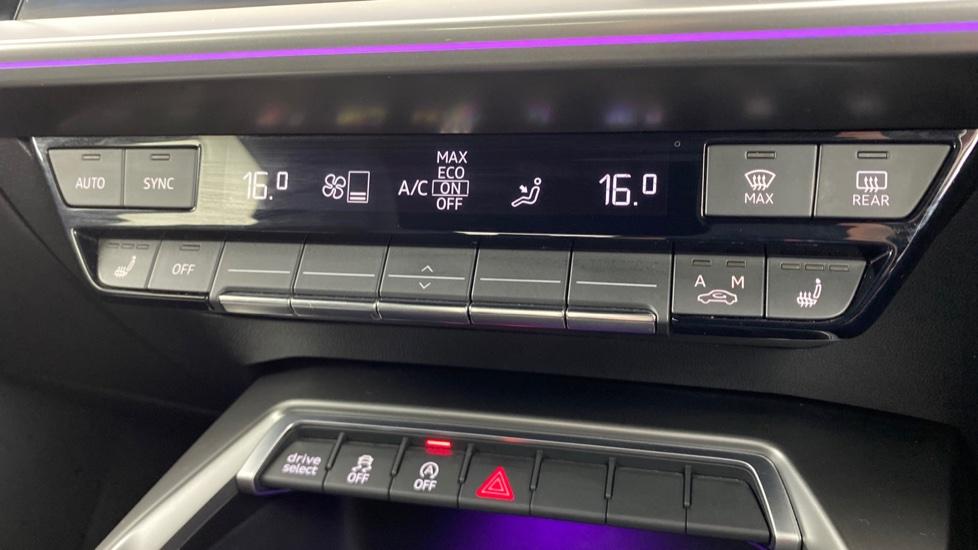 air conditioning and dual Climate control 