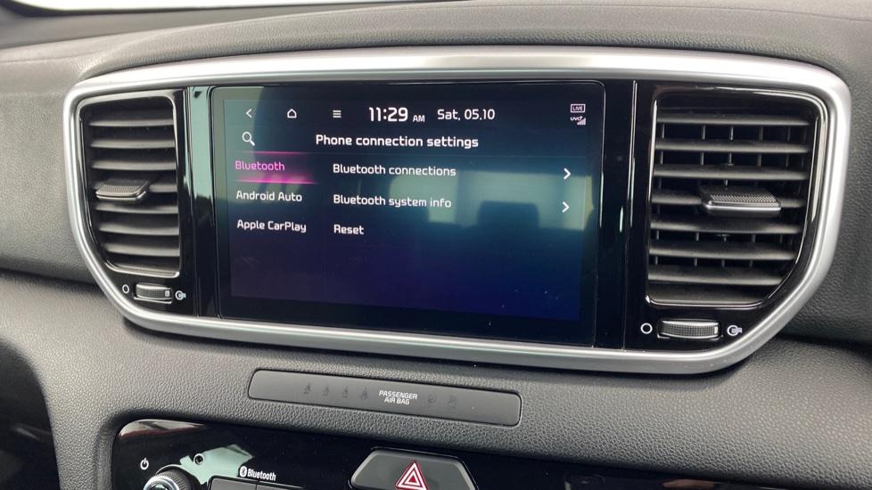 Apple Car Play & Android Auto