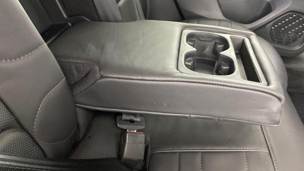 Rear Armrest/ Cup Holder