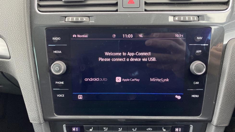 Apple Car Play & Android Auto