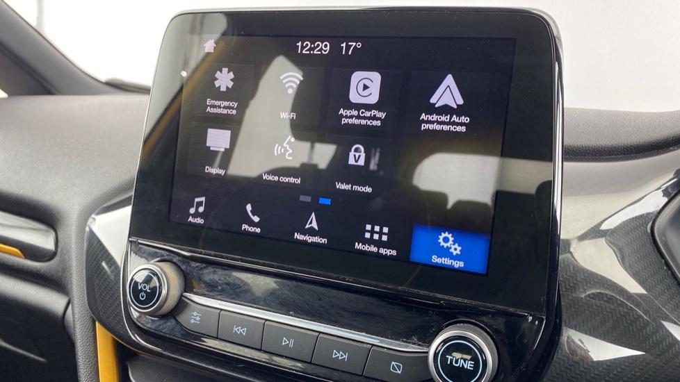 Apple Car Play & Android Auto