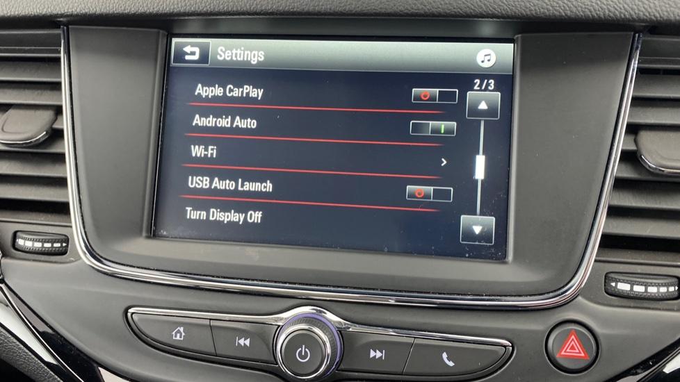 Apple Car Play & Android Auto