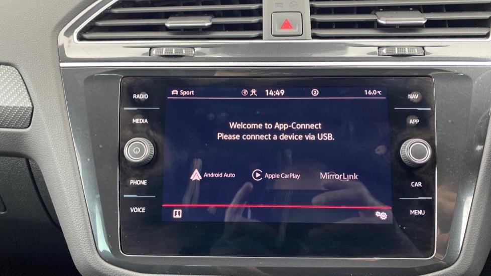 Apple Car Play & Android Auto