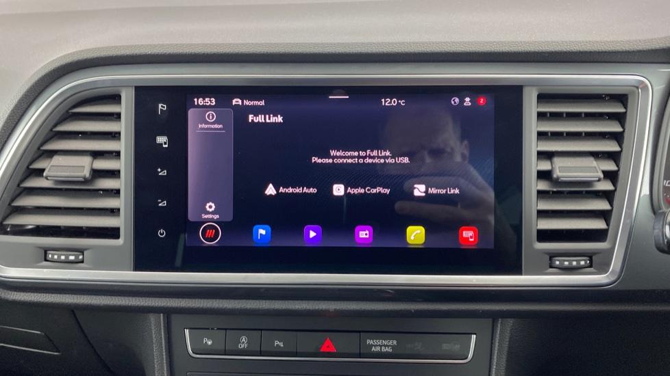 Apple Car Play & Android Auto