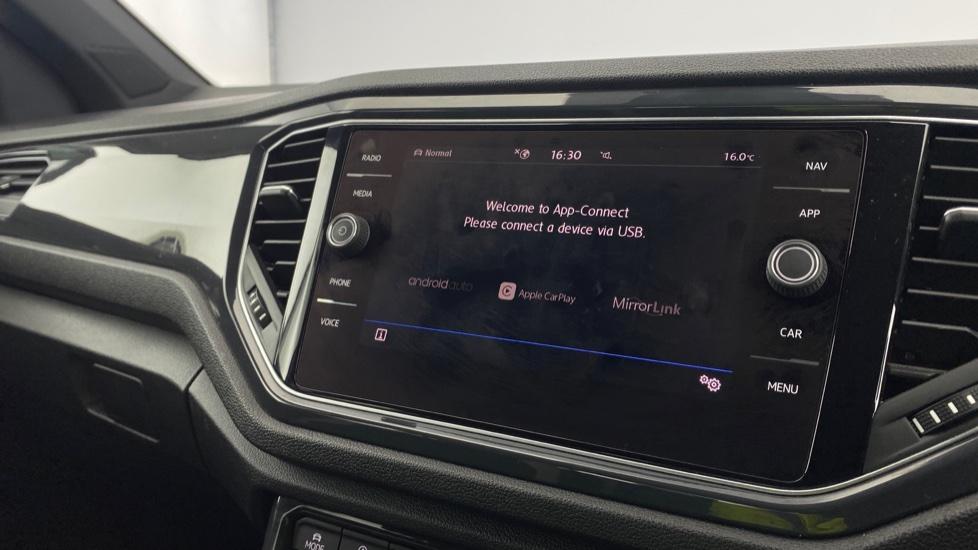 Apple Car Play & Android Auto