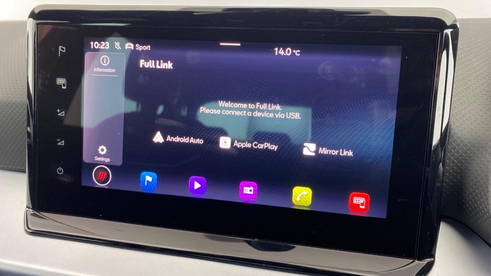 Apple Car Play & Android Auto