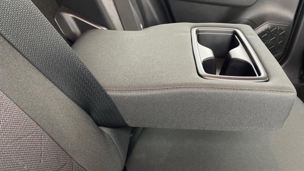 Rear Armrest/ Cup Holder