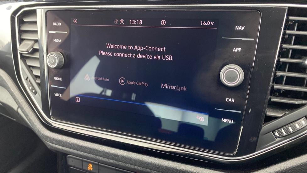 Apple Car Play & Android Auto