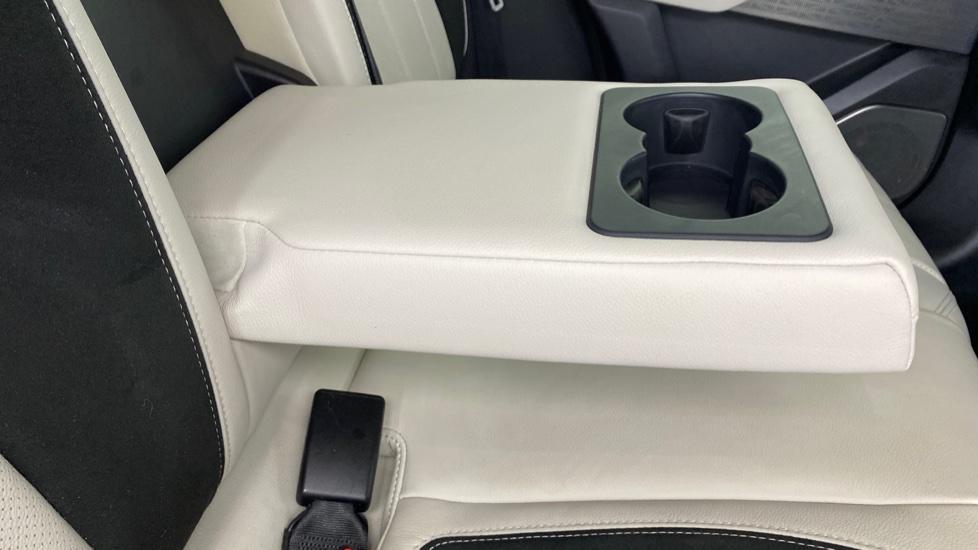 Rear Armrest/ Cup Holder