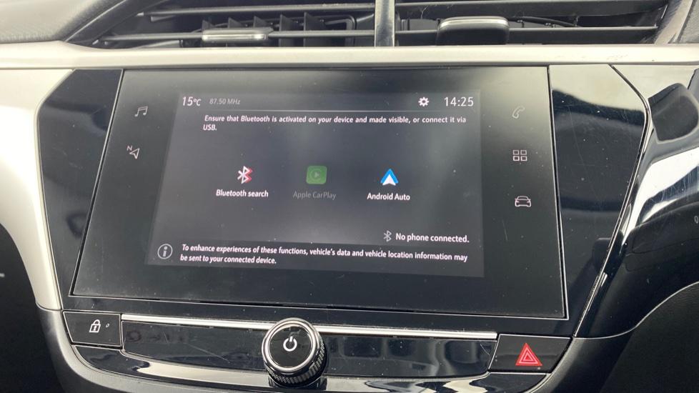 Apple Car Play & Android Auto