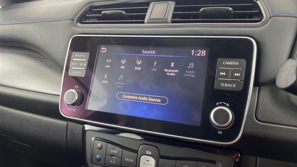 Apple Car Play & Android Auto