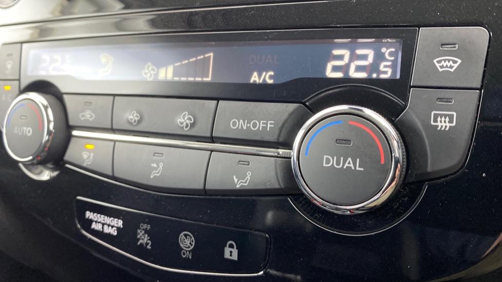 air conditioning and dual Climate control 