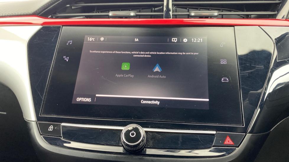 Apple Car Play & Android Auto