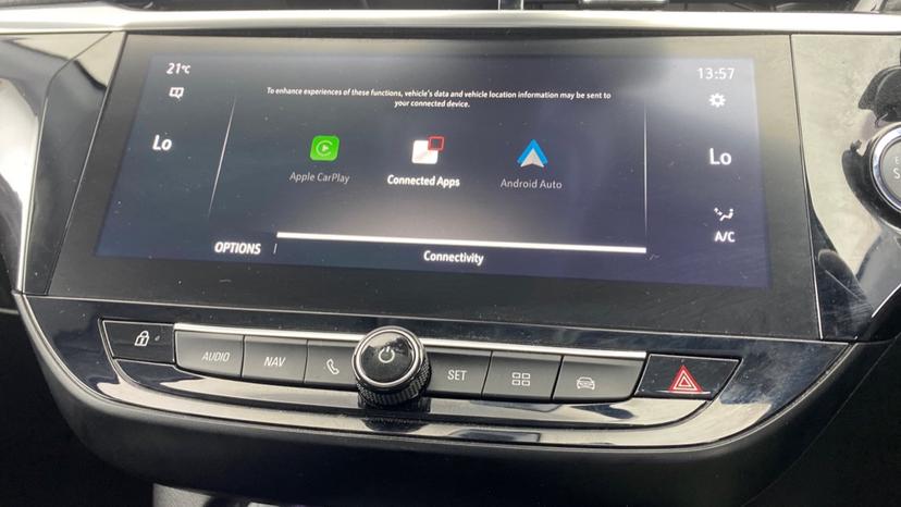 Apple Car Play & Android Auto