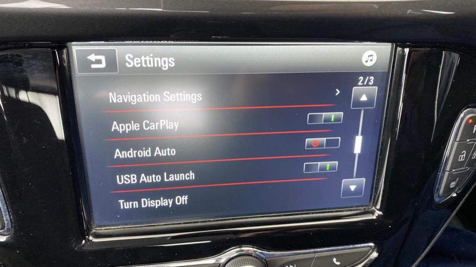 Apple Car Play & Android Auto