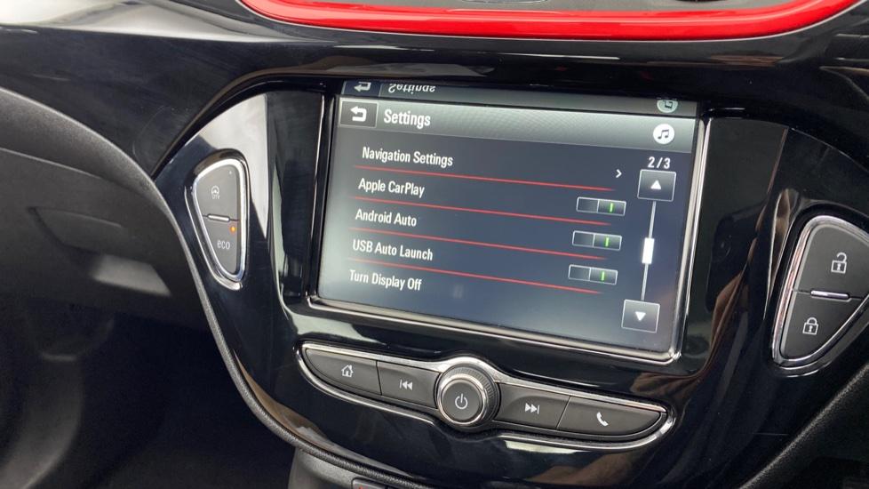 Apple Car Play & Android Auto