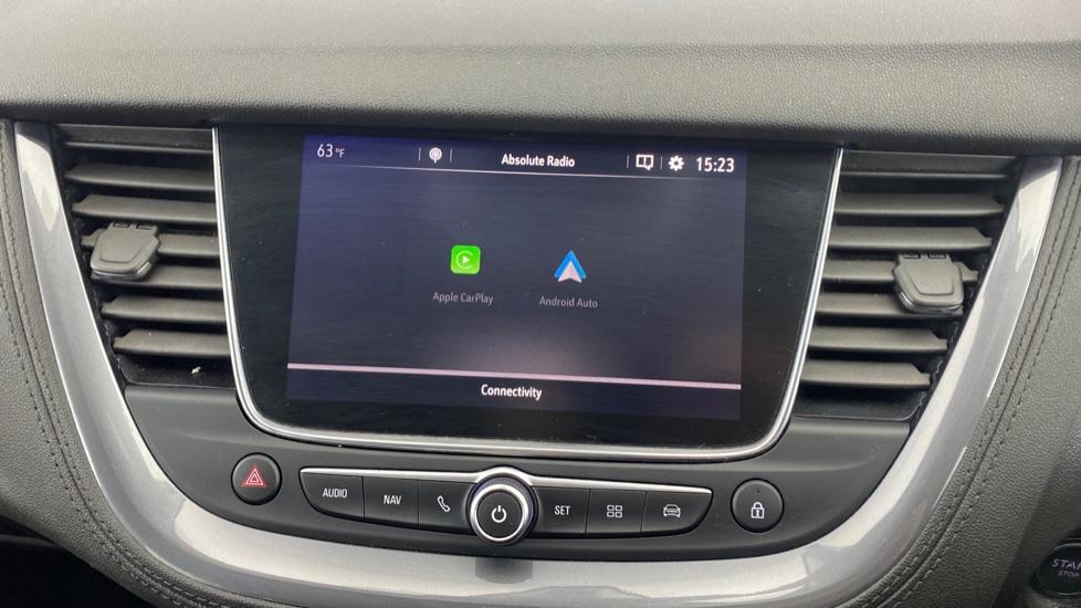 Apple Car Play & Android Auto