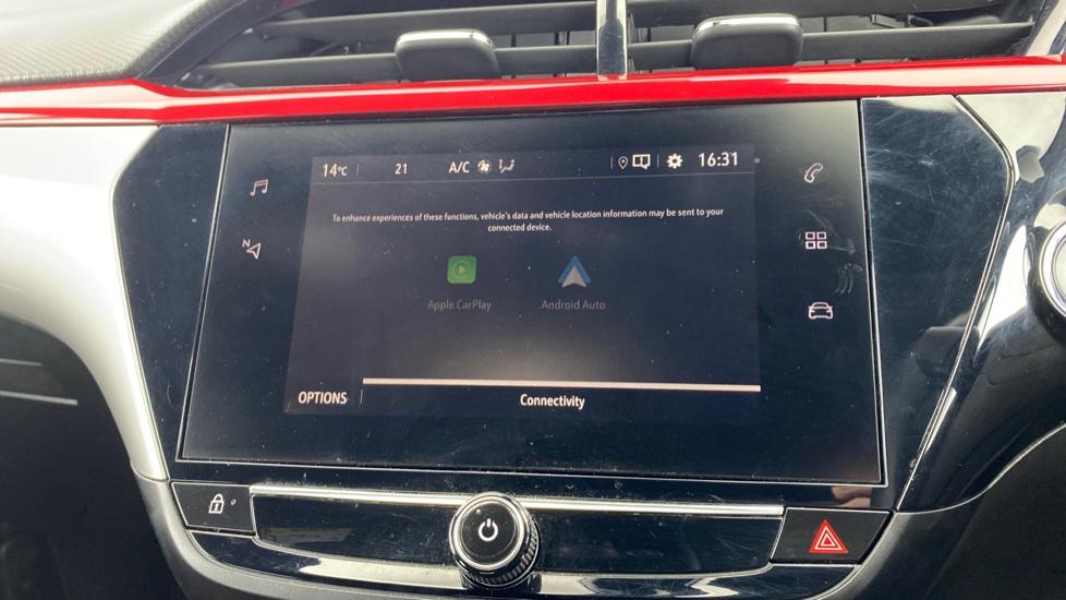 Apple Car Play & Android Auto