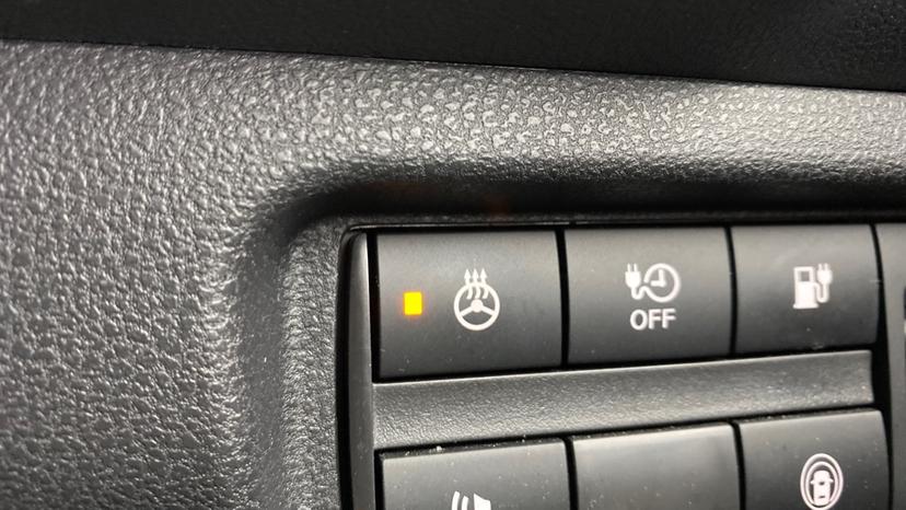 heated steering wheel 