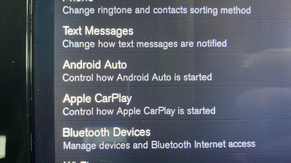 Apple Car Play & Android Auto