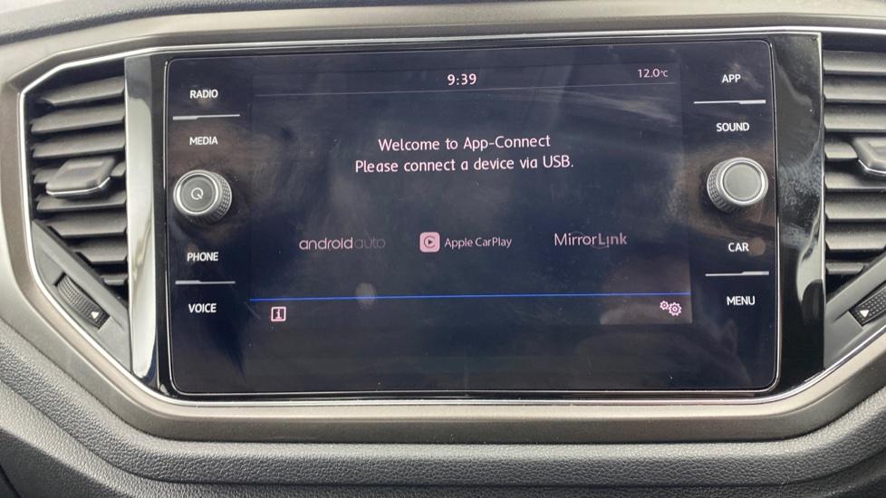 Apple Car Play & Android Auto