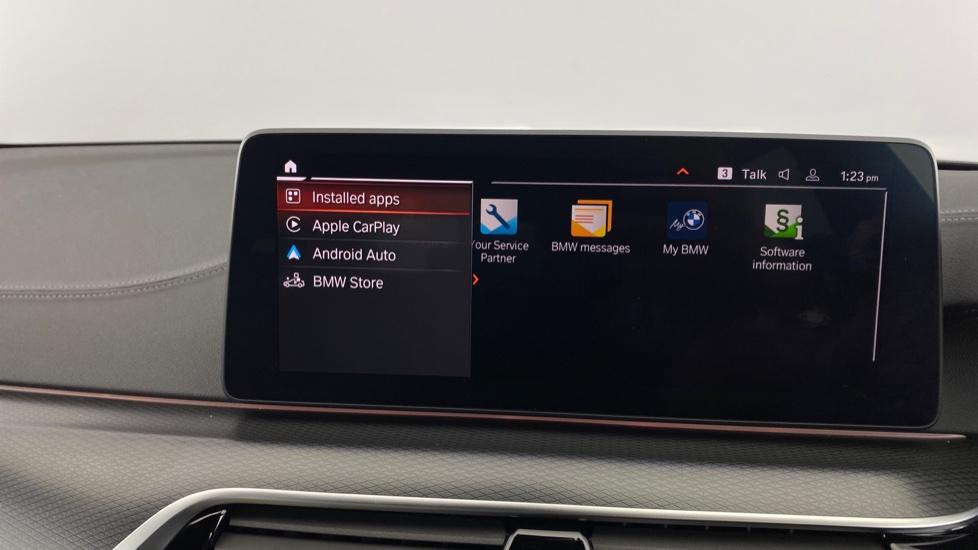 Apple Car Play & Android Auto