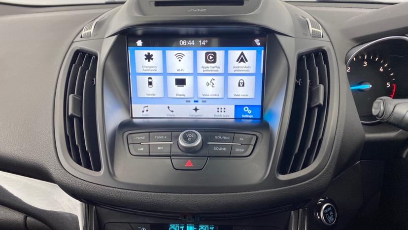 Apple Car Play & Android Auto