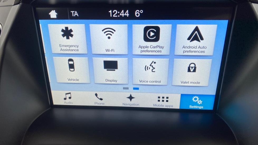 Apple Car Play & Android Auto