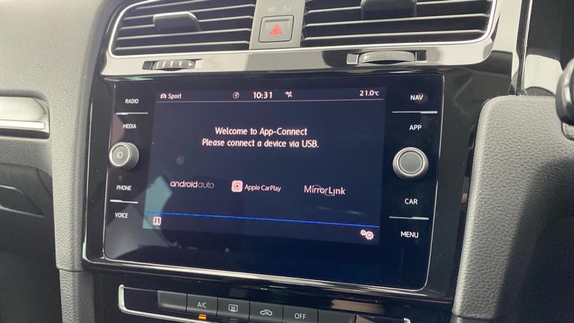 apple CarPlay and android auto 