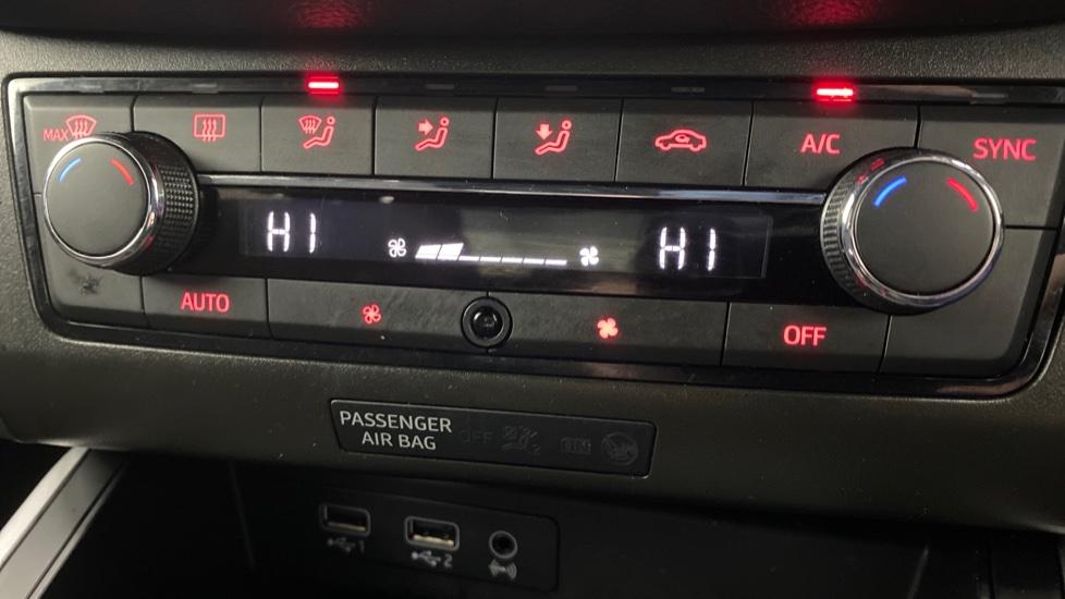 air conditioning and dual Climate control 