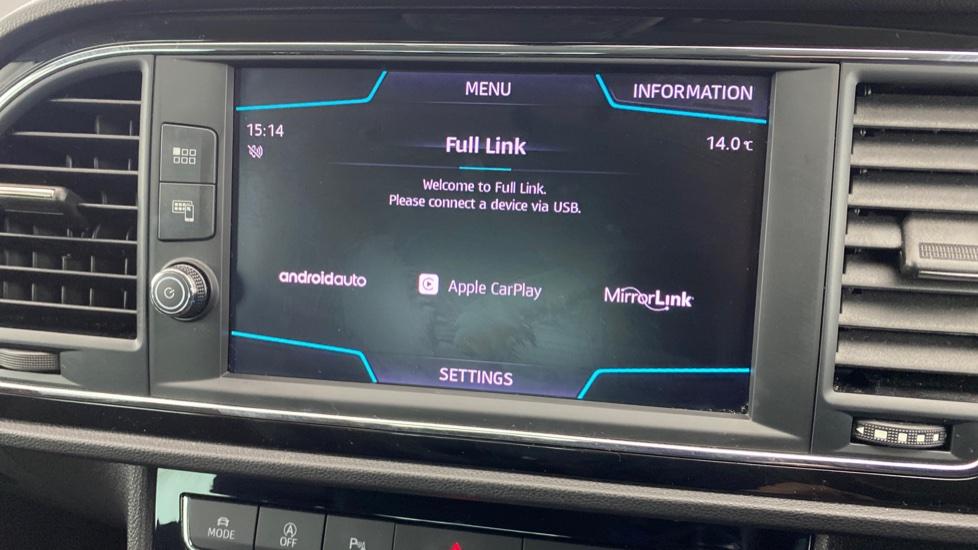 Apple Car Play & Android Auto