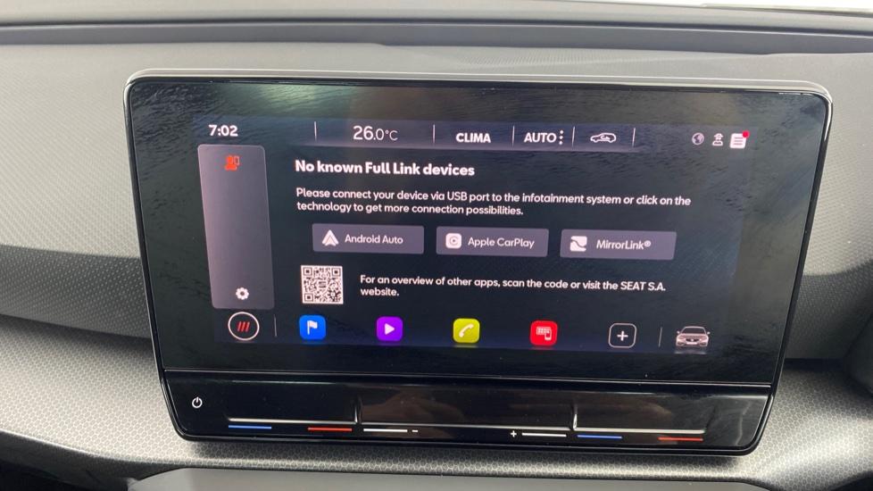 Apple Car Play & Android Auto