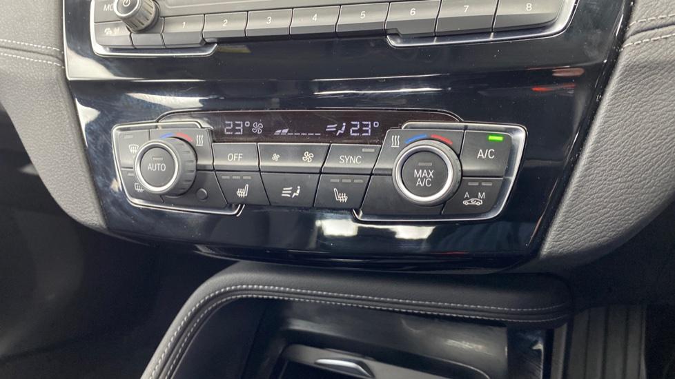 air conditioning and dual Climate control 