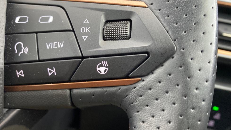 heated steering wheel 