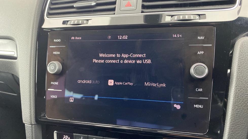 Apple Car Play & Android Auto