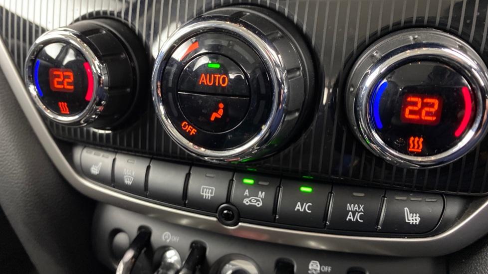 air conditioning and dual Climate control 