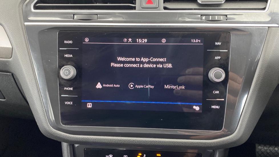 Apple Car Play & Android Auto