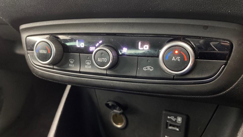 air conditioning and dual Climate control 