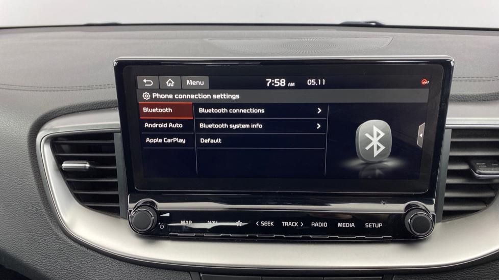 Apple Car Play & Android Auto