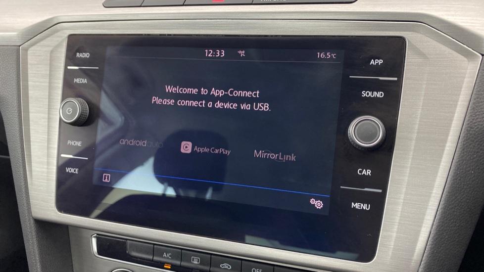 Apple Car Play & Android Auto