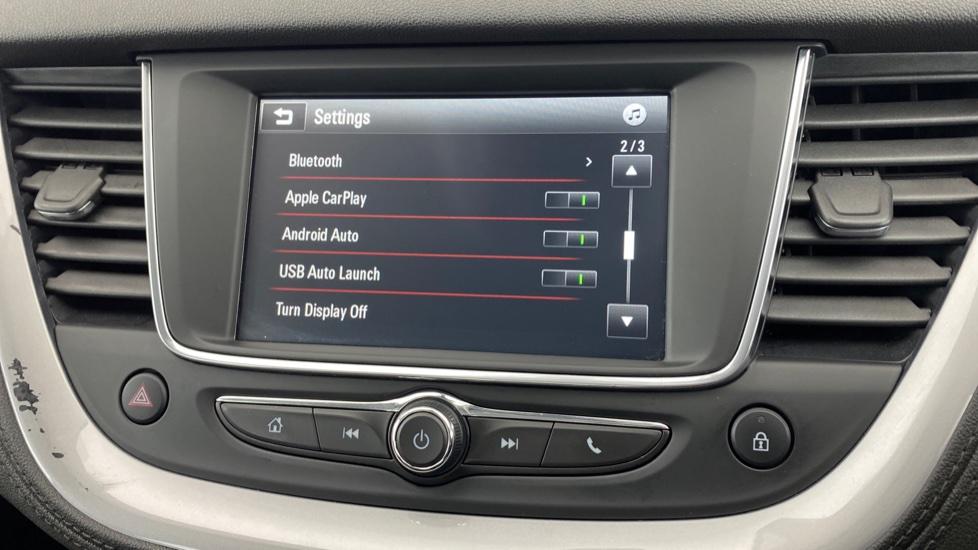 Apple Car Play & Android Auto