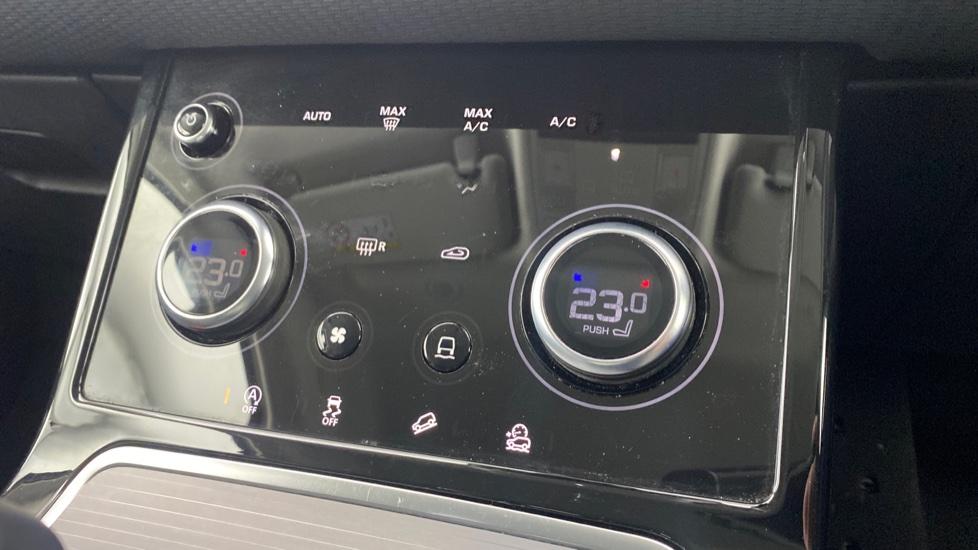 air conditioning and dual Climate control 