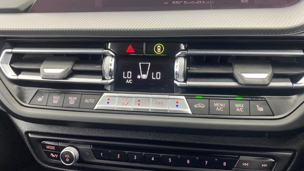 air conditioning and dual Climate control 