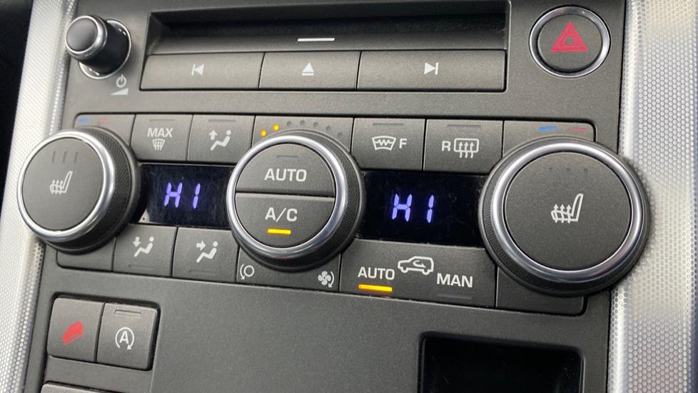 air conditioning and dual Climate control 