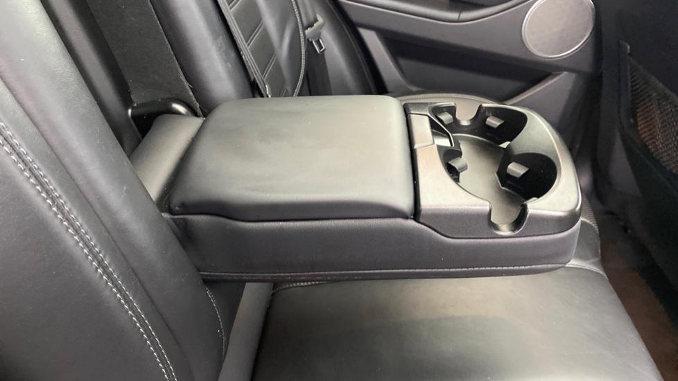 Rear Armrest/ Cup Holder